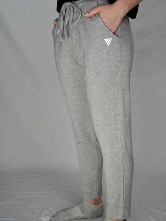 Evade Fit Cropped Joggers for Women